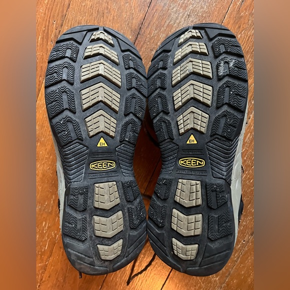 Keen Men’s Flint low Steel Toe work boot - Picture 2 of 6